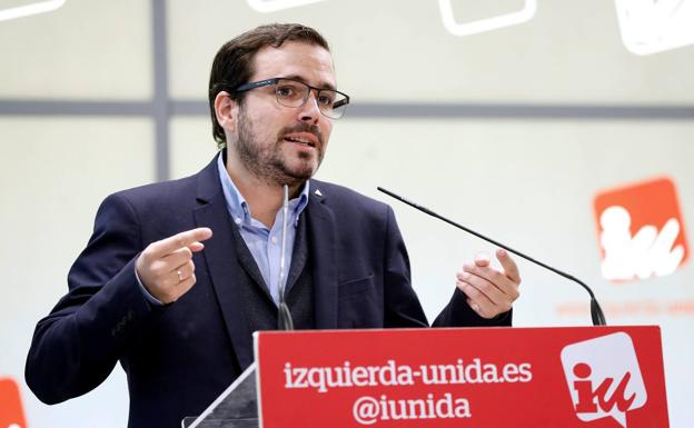 Garzón apuesta por la República federal para solucionar el problema